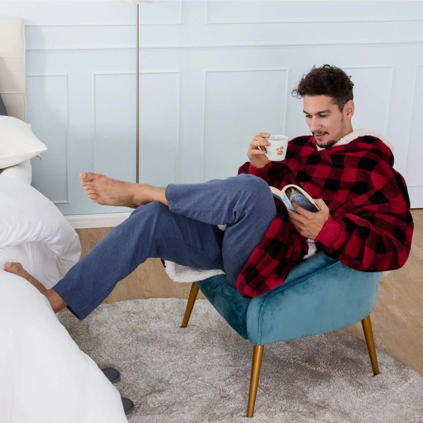 🦥 The Snuggly Sloth™ Hoodie Blanket Unisex Oversized Fleece Hoodie For Men & Women