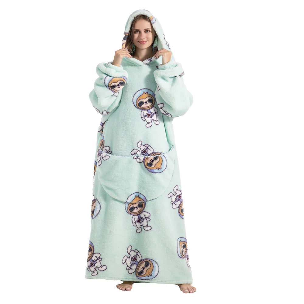 🦥 The Snuggly Sloth™ Oversized Hoodie Blanket Sweatshirt – Long-Length Wearable Blanket for Cozy Winter Days & Nights